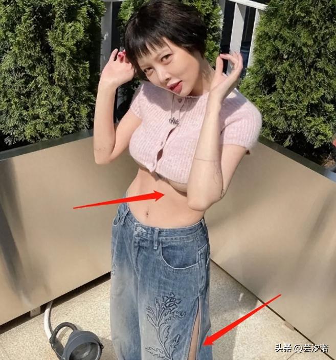 涉黄警示，明星不穿内裤话题与小巷风情需警惕
