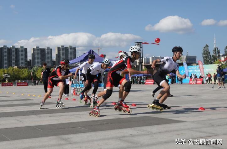 冰上舞蹈与友谊赞歌，小女孩滑旱冰比赛精彩瞬间